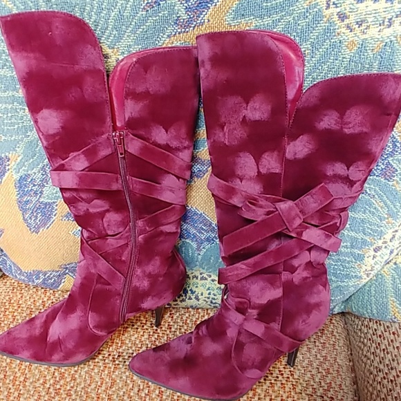 RASPBERRY VELOUR BOOTS - Picture 1 of 4